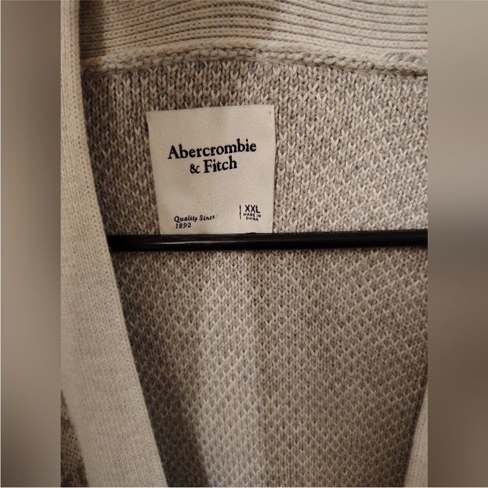 Abercrombie & Fitch Women's Size XXL Beige Leopard Cardigan